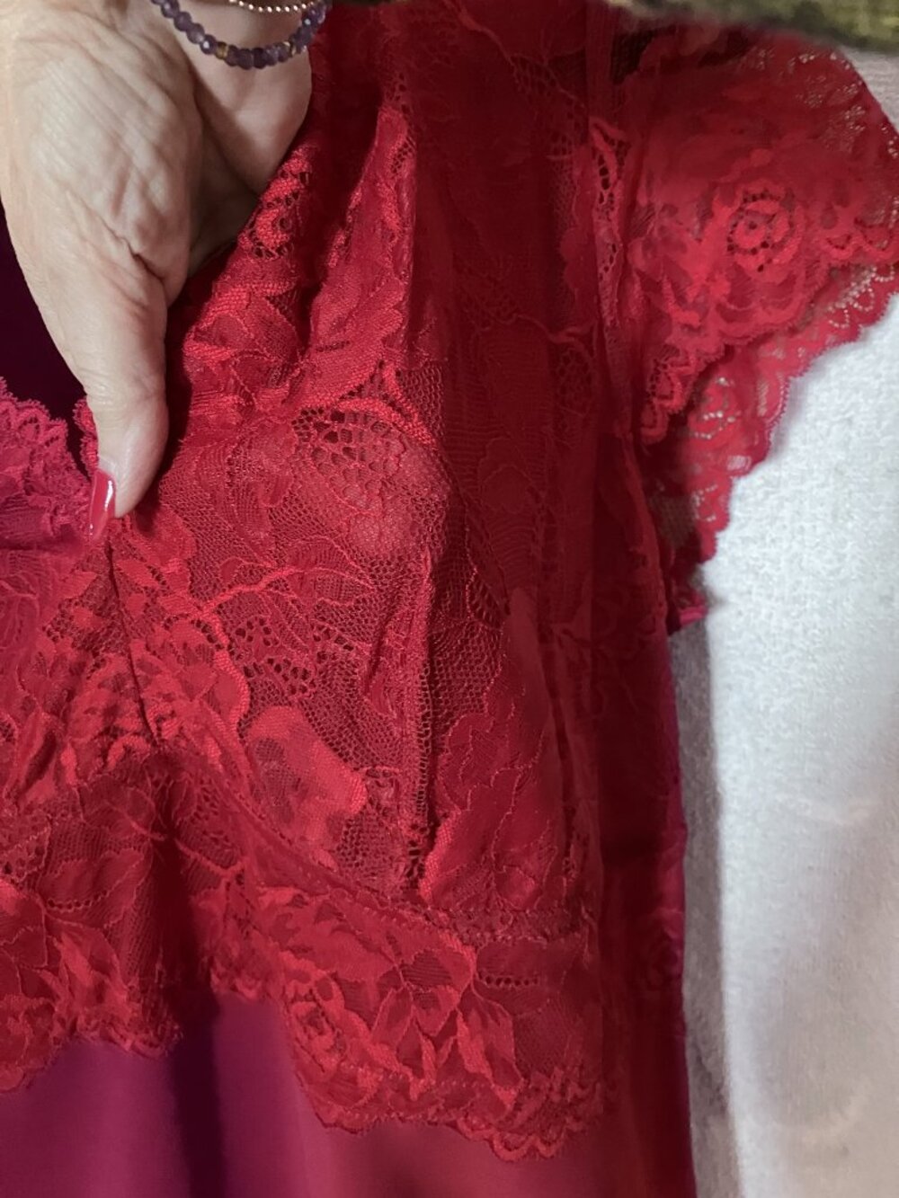 Torrid Size 1 (14-16) Red Lace V-Neck Open Back Bodysuit with Short Sleeves NWT - Picture 4 of 11